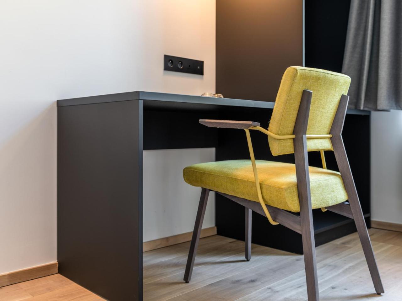 Hotel Kronacker Tirlemont Extérieur photo